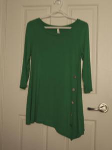 Emerald Half-Sleeve Top with Buttons