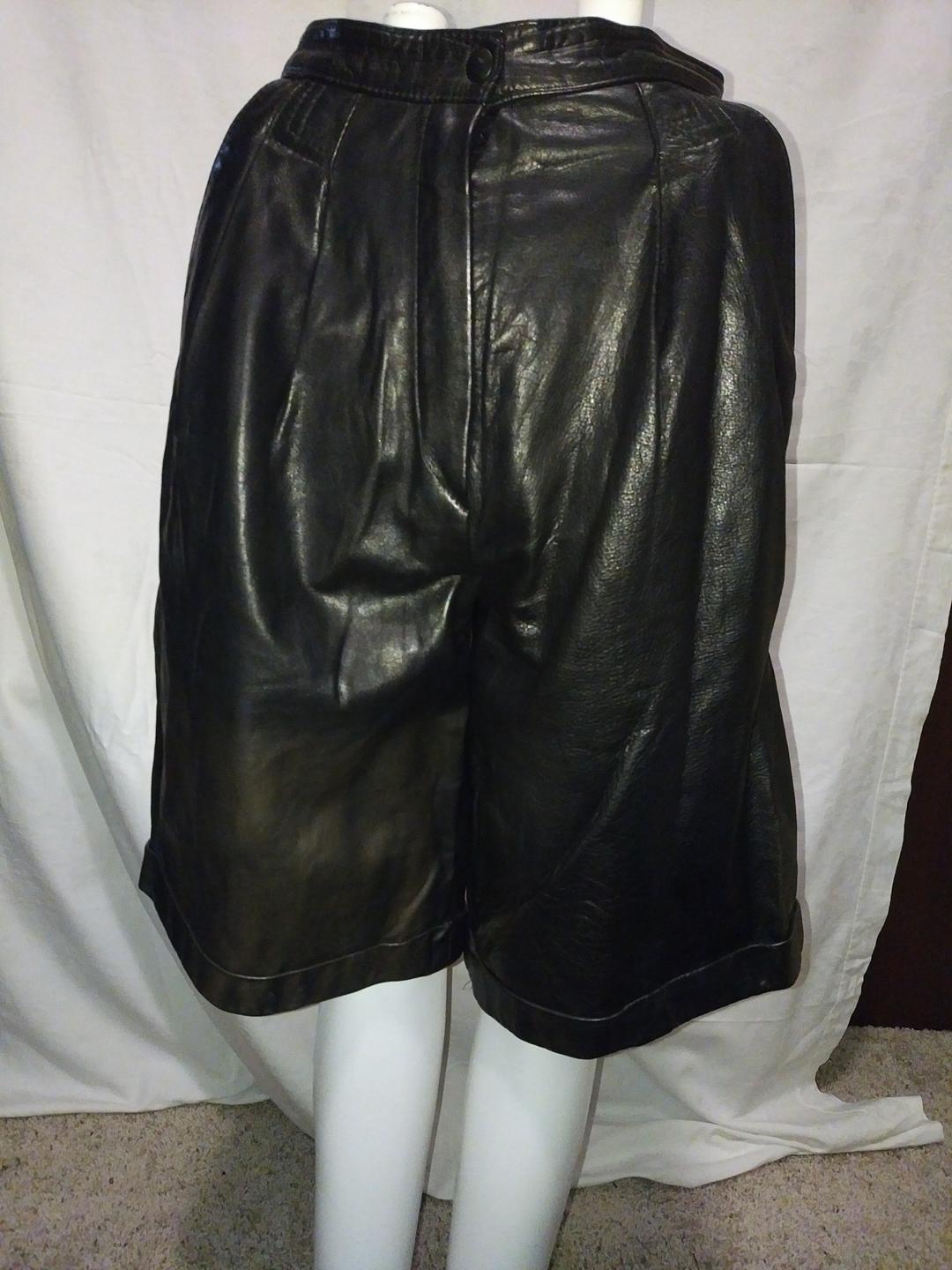 Danier Black Leather "Skort" with Pockets