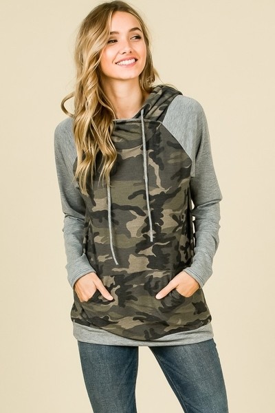 Squirrel.ly - Kangaroo Pocket Camo Hoodie