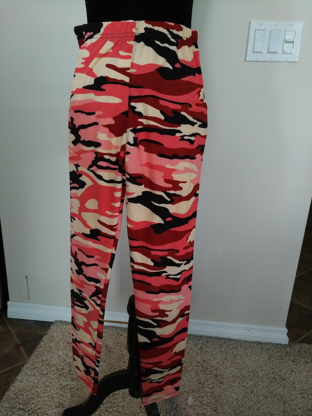 Squirrel.ly - Camo Leggings